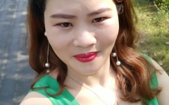 小姐姐爱美臭美,爱美臭美，绽放独特魅力