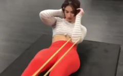 腹肌小姐姐健身操视频,轻松塑形，打造完美身材